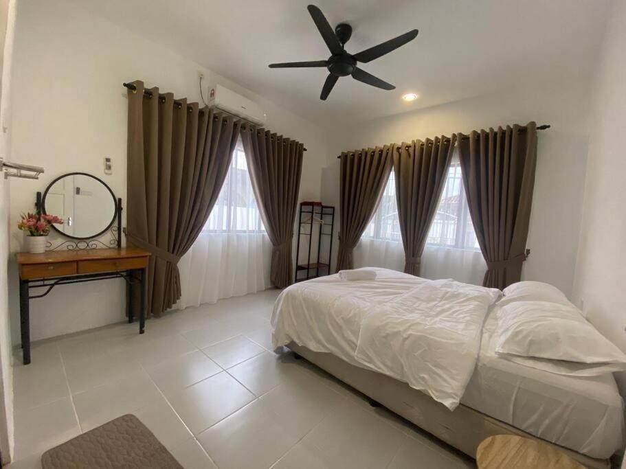 The Lawo Homestay Kuala Terengganu Bagian luar foto